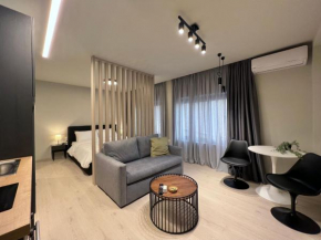 #Aura Studios & Suites V6